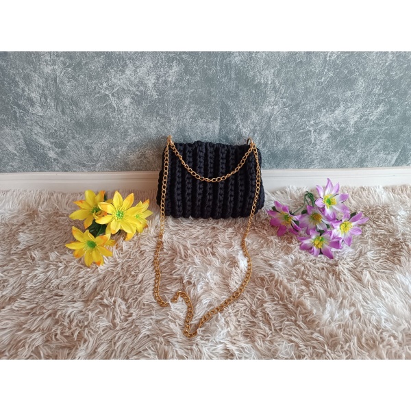 Bolsa Pequena Luxo em Crochê com Fios de Malha - Image 6