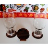 Kit Presente: Contém 2 Copos de Vidro Atlanta Craft Beer Vidro 473ml + 1 Pano de Copa Felpudo Grande (40cmx60cm) estampa sortida +  1 Porta Copos em MDF com Suporte e 04 Unidades na Cor Tabaco - Image 3