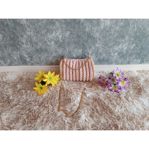 Bolsa Pequena Luxo em Crochê com Fios de Malha - Image 10