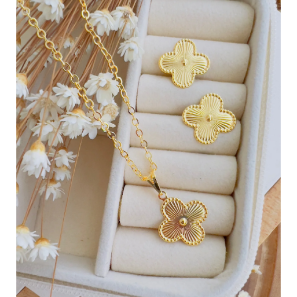 Conjunto Folheado a Ouro
